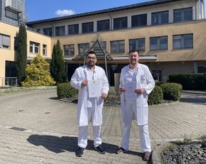 Herrn Mersad Denjalic, Herrn Dirk Frere